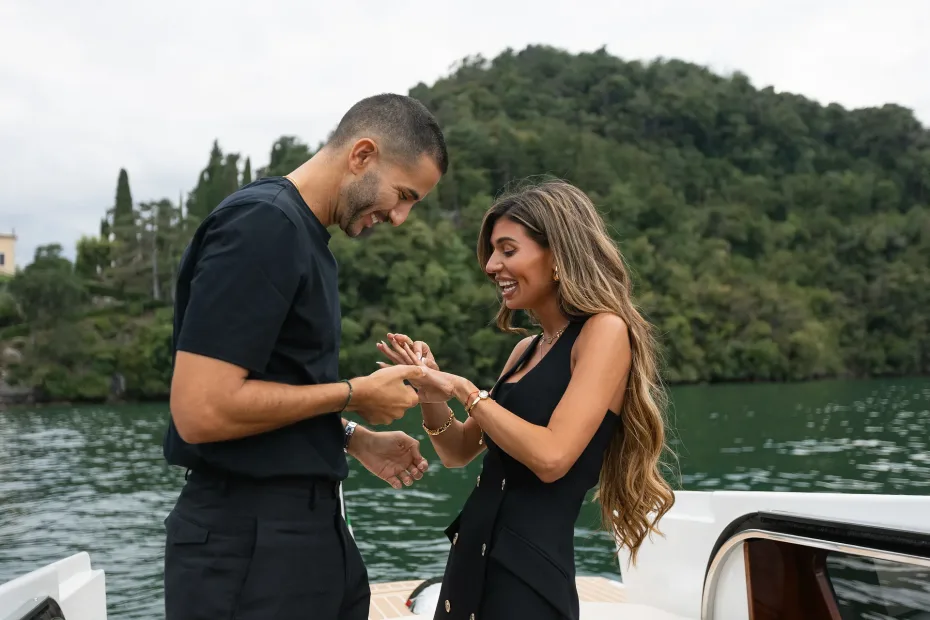 Secret marriage proposal on Lake Como boat