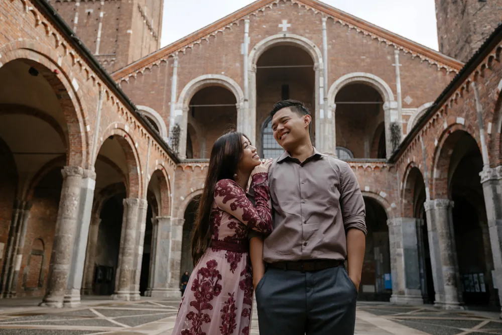 Romantic photoshoot near Basilica di Sant’Ambrogio