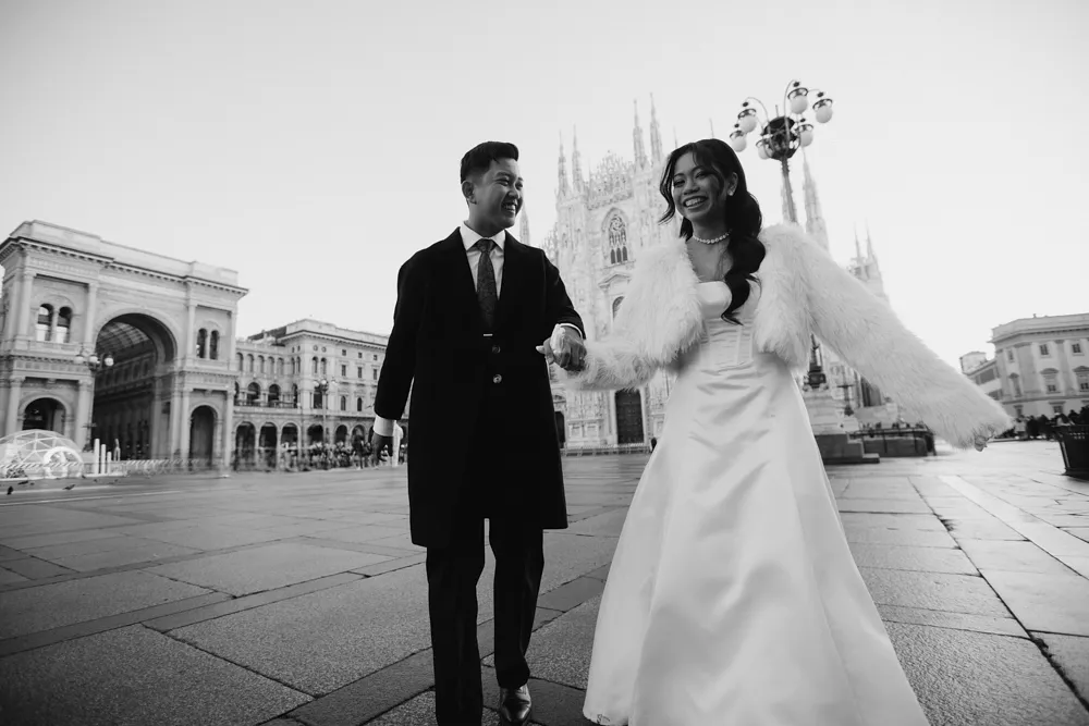 couple photoshoot at Duomo Milan