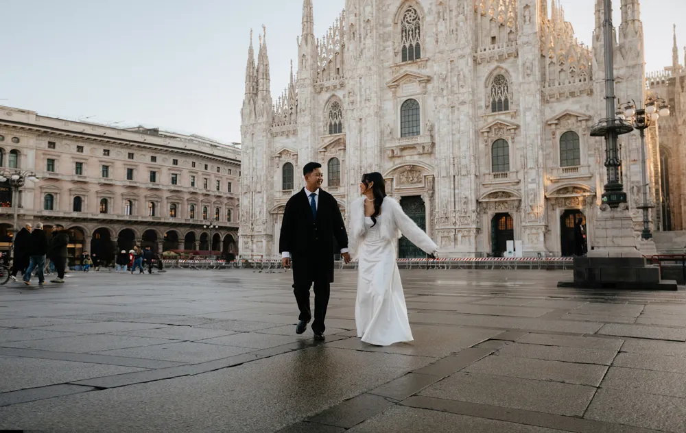 couple photoshoot at Duomo Milan