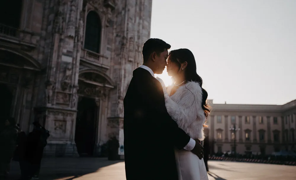 Milan street photoshoot couple