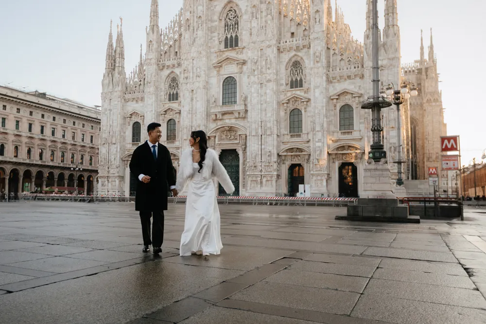 couple photoshoot at Duomo Milan