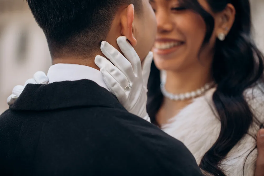 Milan street photoshoot couple