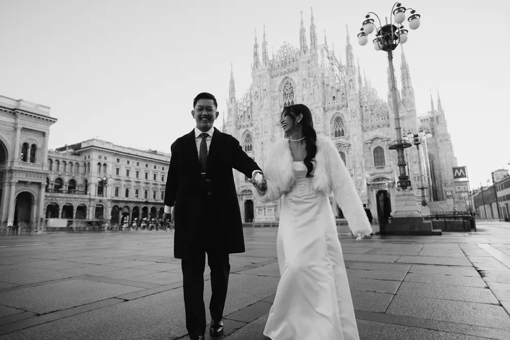 couple photoshoot at Duomo Milan