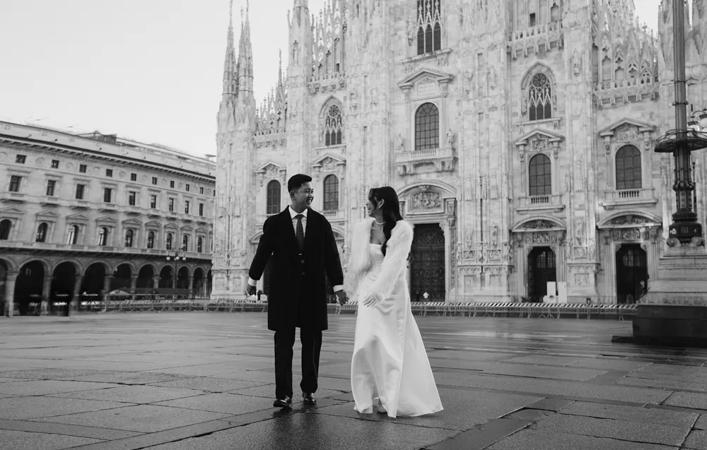 couple photoshoot at Duomo Milan